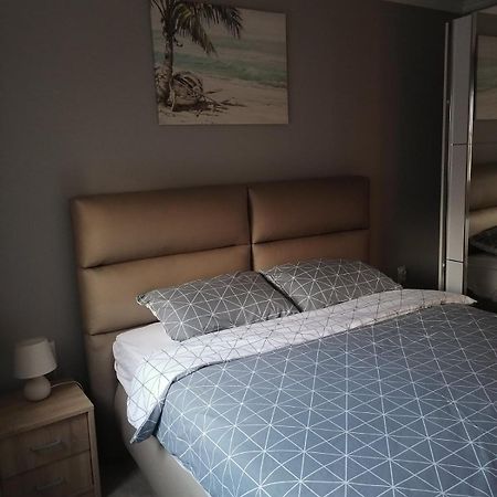 Apartamento Kingston Pirot Exterior foto