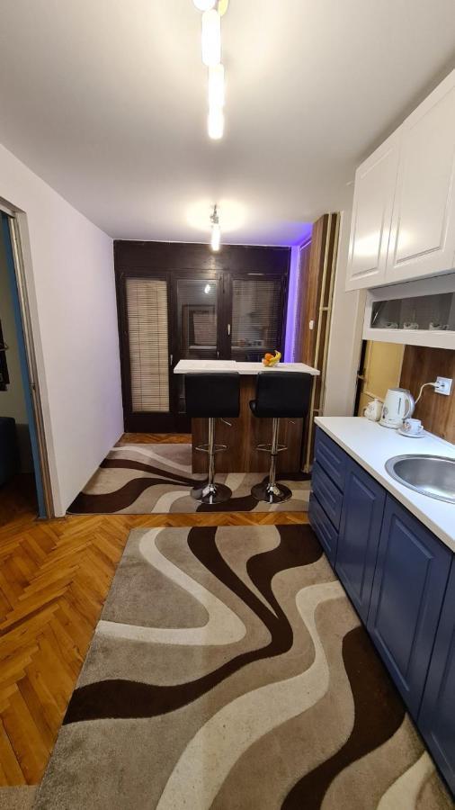 Apartamento Kingston Pirot Exterior foto