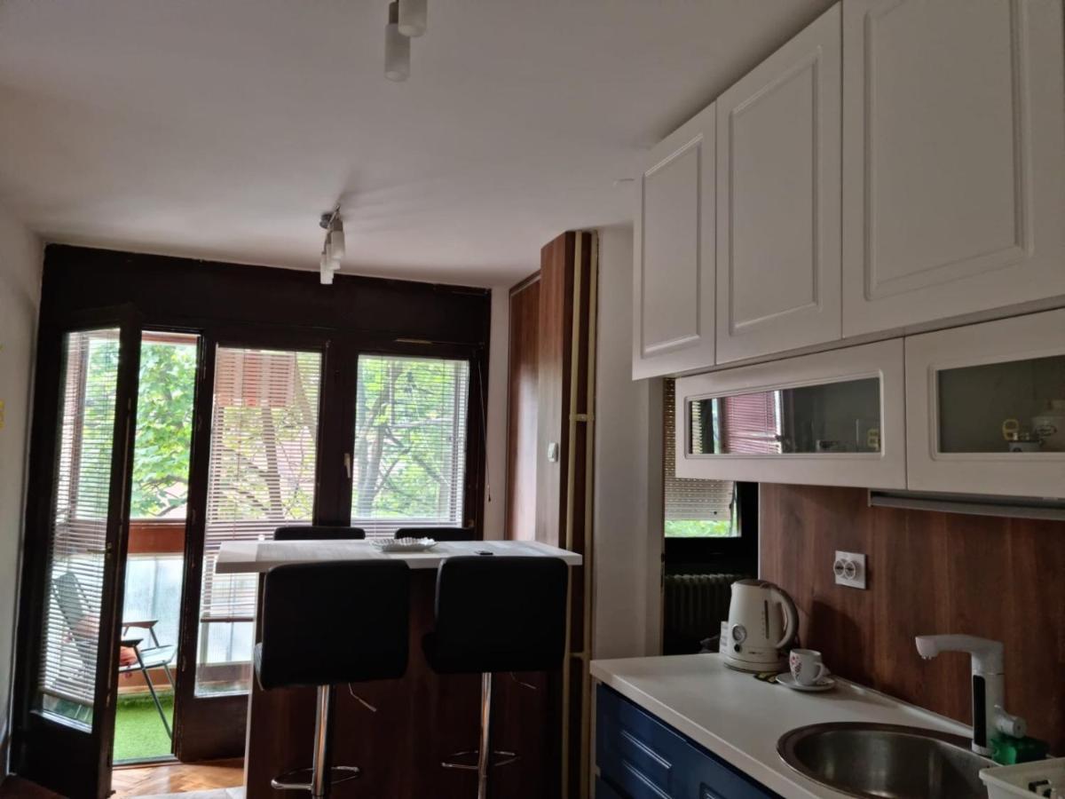 Apartamento Kingston Pirot Exterior foto