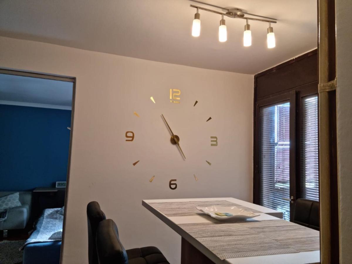 Apartamento Kingston Pirot Exterior foto