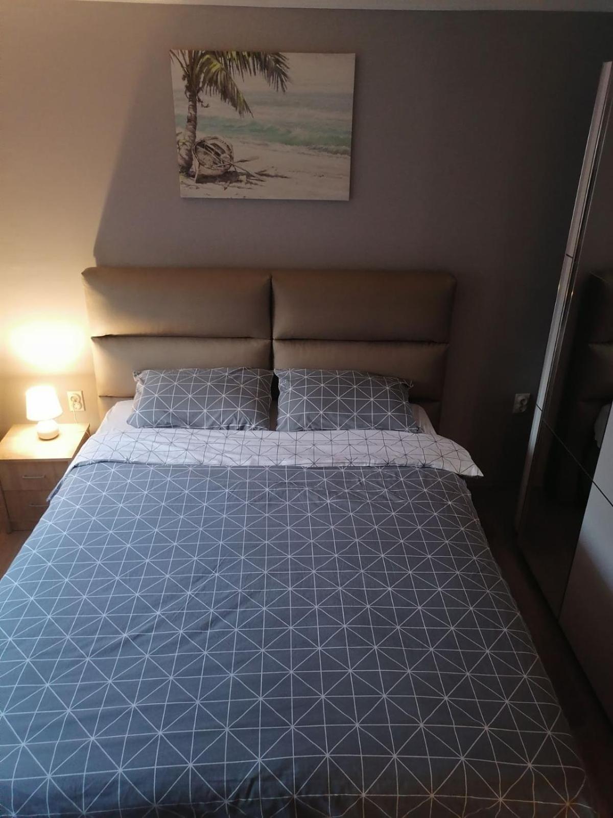Apartamento Kingston Pirot Exterior foto