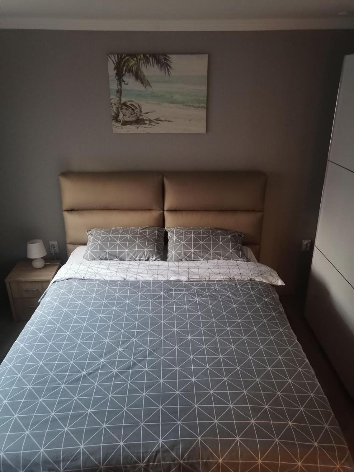 Apartamento Kingston Pirot Exterior foto